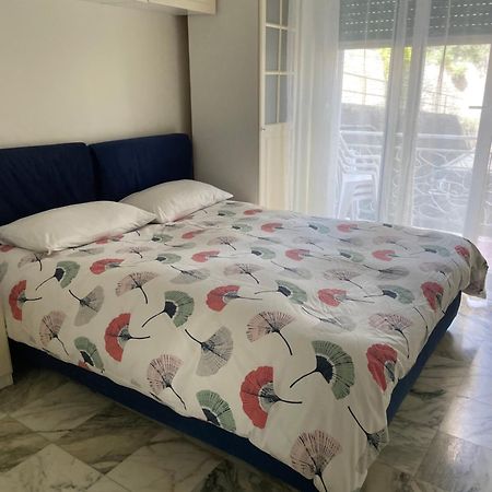 Mare Foce E Centro Lägenhet Sanremo Exteriör bild